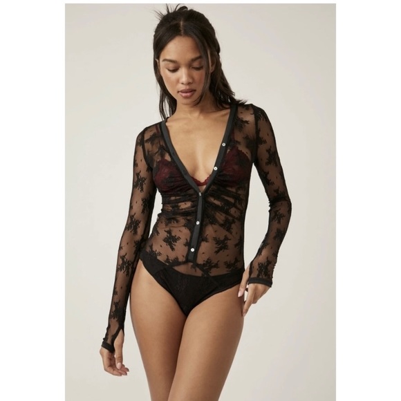 Free People✨Lady Lux Lace Bodysuit- Black - Picture 10 of 10